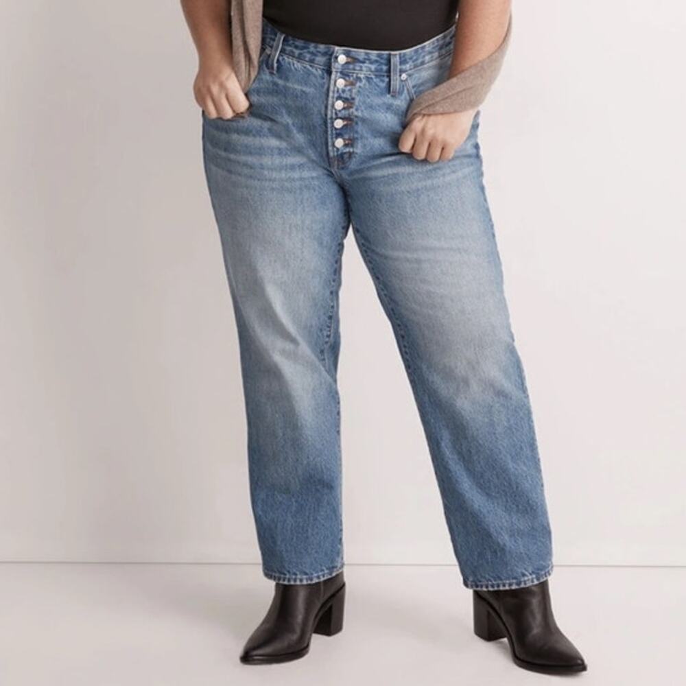 Madewell  The Plus Perfect Vintage Straight Jeans Button-Front Size W 22W